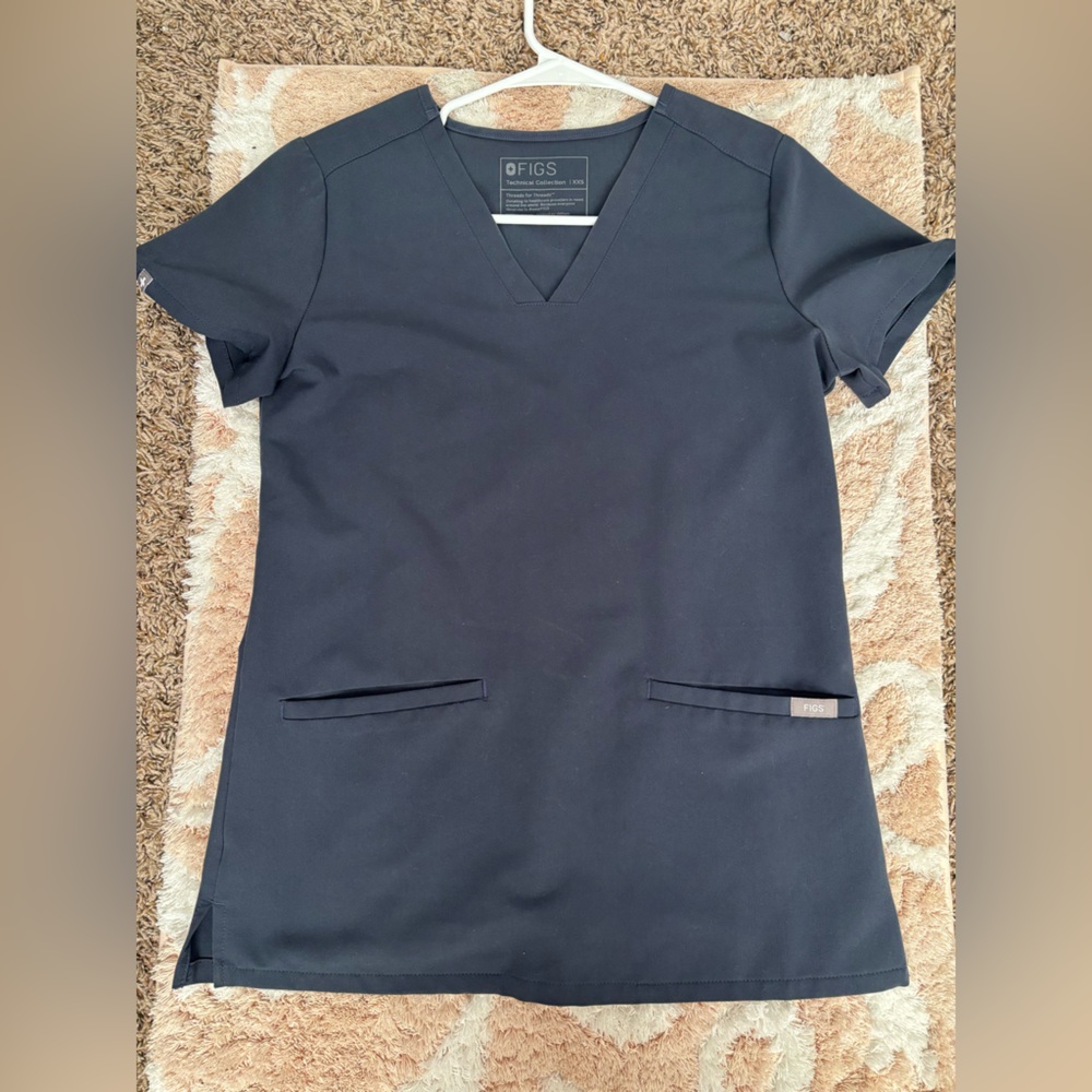 FIGS Women's scrubs